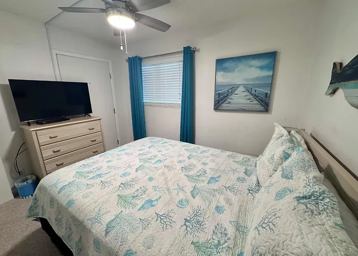 Welcome To Your Beachside Escape Tucked Away On The Serene Morgan Peninsula *