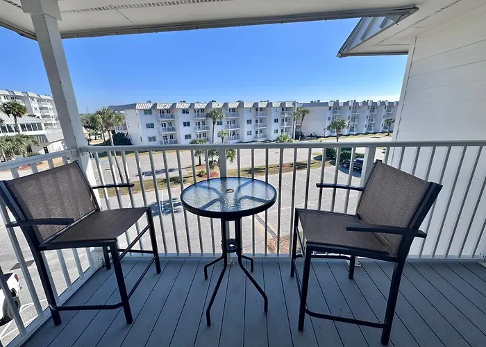 Welcome To Your Beachside Escape Tucked Away On The Serene Morgan Peninsula